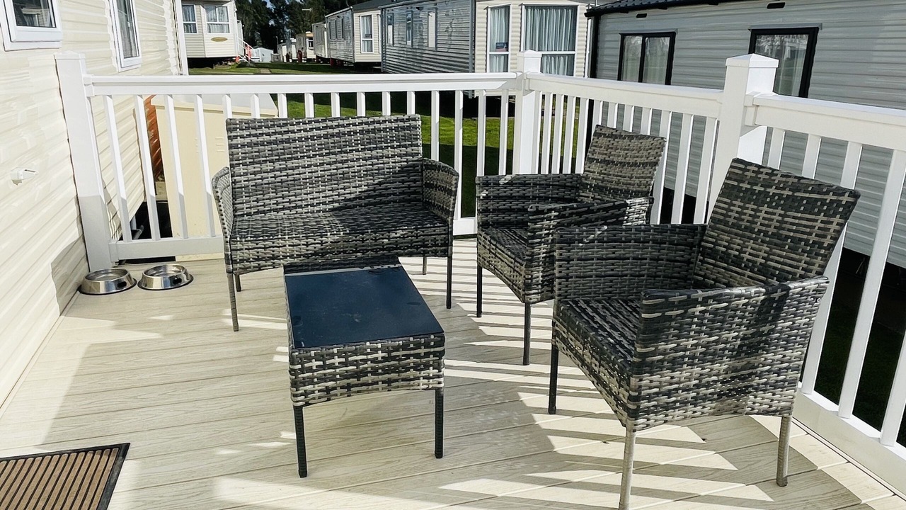 Photo of Others in Cayton Bay