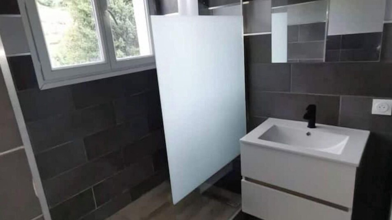 Photo of Bathroom in Heches