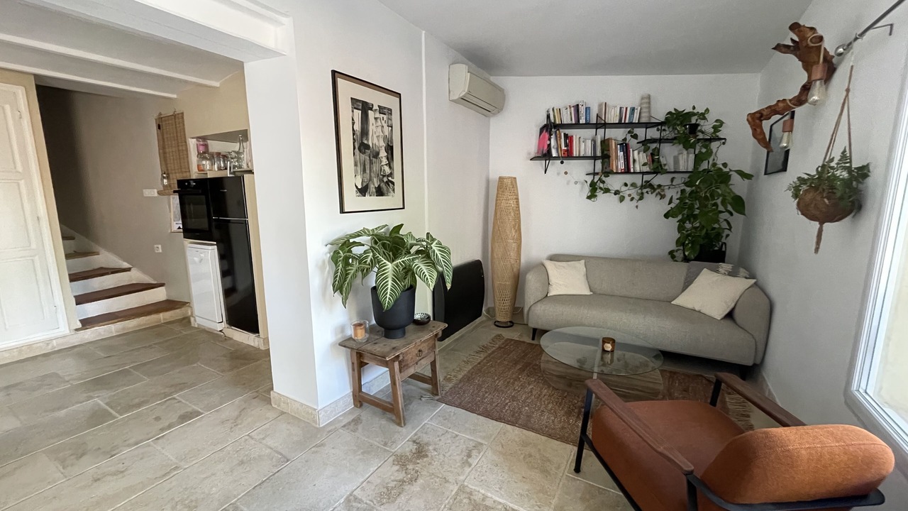 Photo of Livingroom in Lambesc