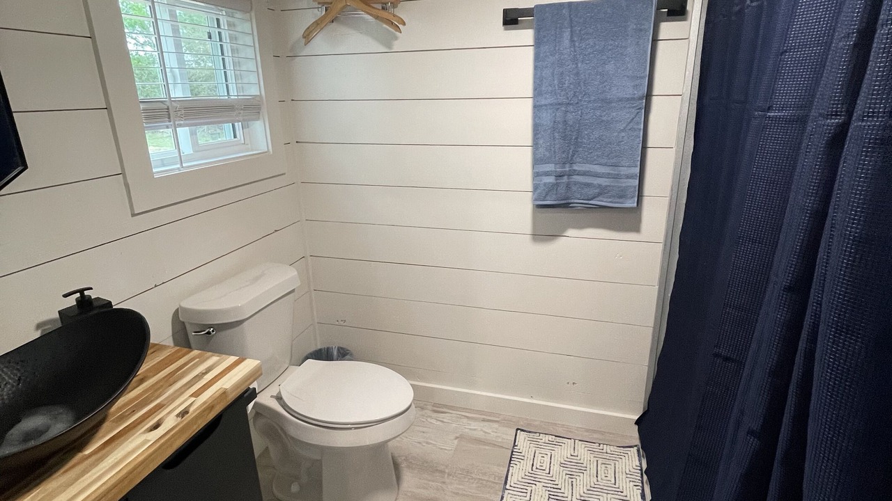 Photo of Bathroom in Blanco