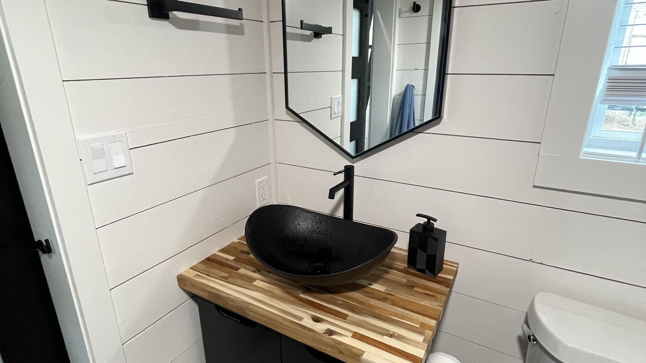 Photo of Bathroom in Blanco