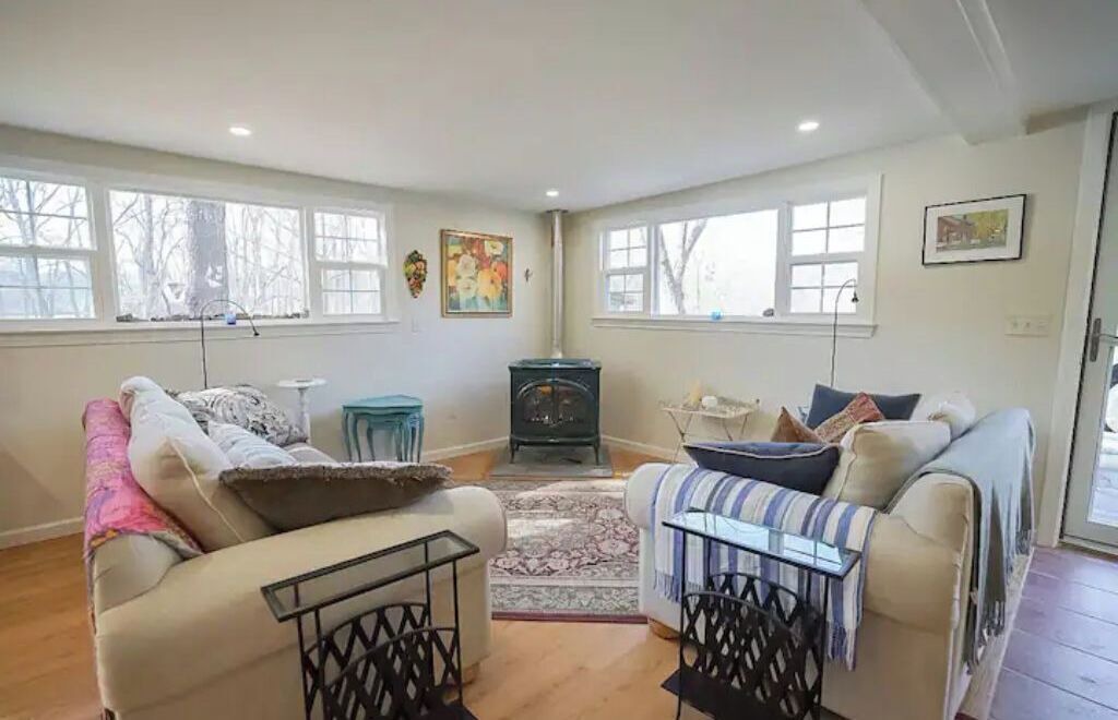 Photo of Livingroom in South Hadley