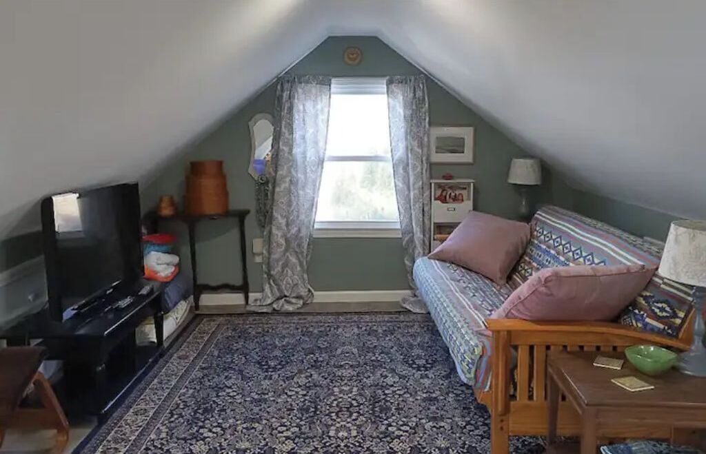 Photo of Livingroom in South Hadley