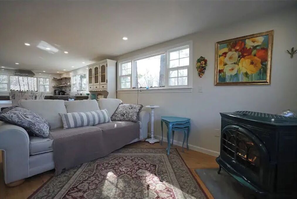 Photo of Livingroom in South Hadley