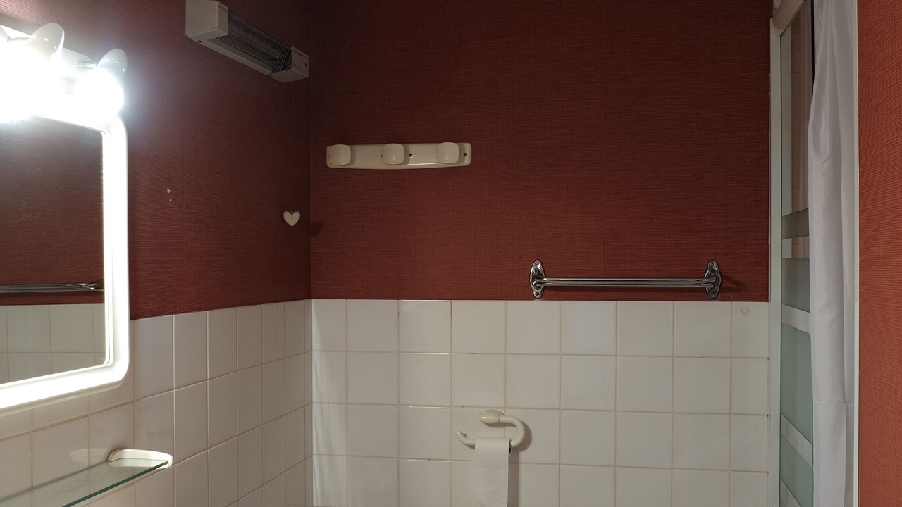 Photo of Bathroom in Saint-Brieuc-des-Iffs