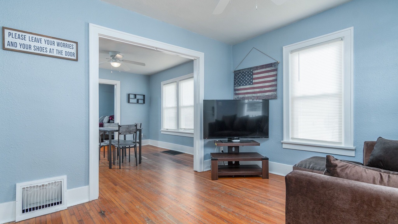 Photo of Livingroom in Jefferson City