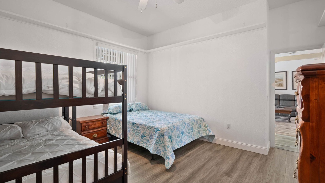 Photo of Bedroom in Weeki Wachee Gardens