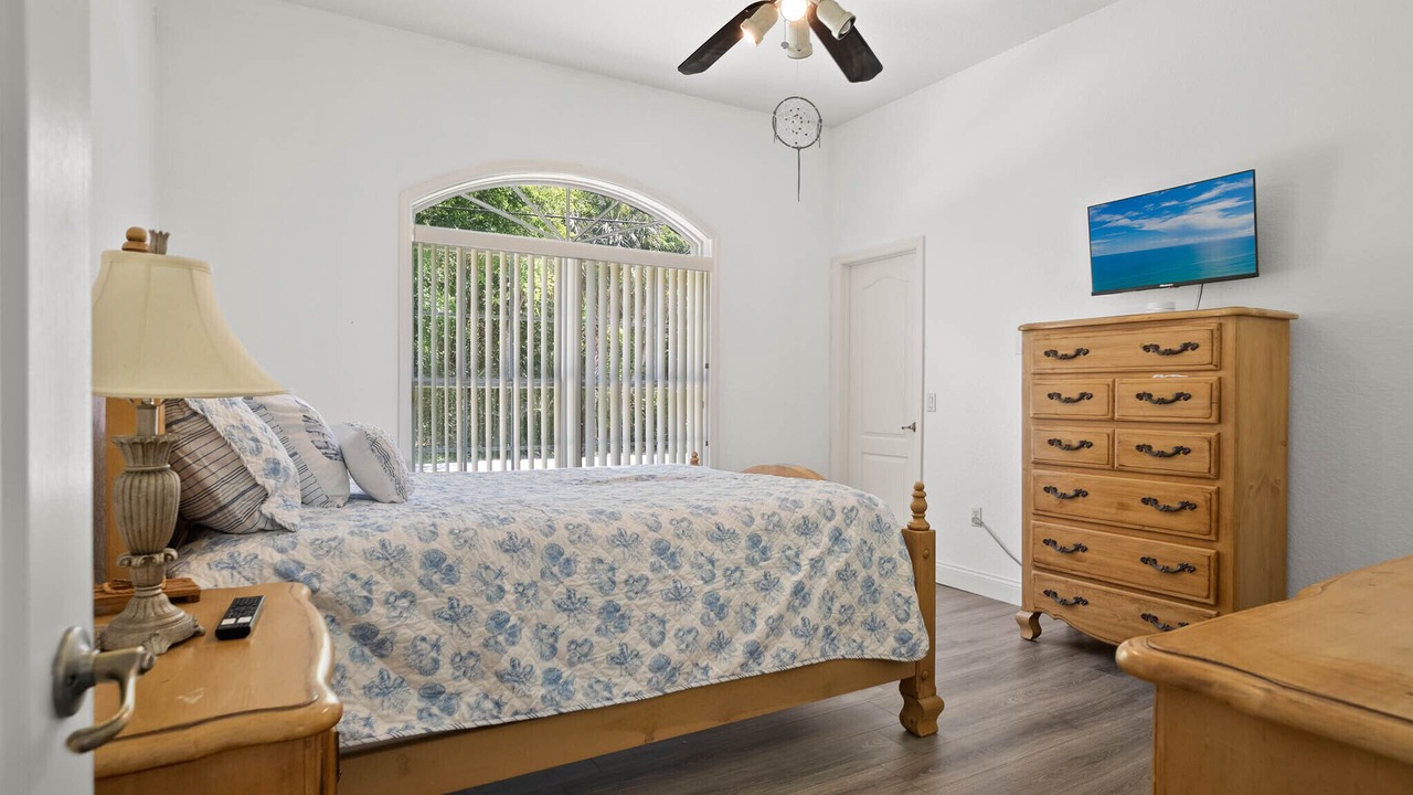 Photo of Bedroom in Weeki Wachee Gardens