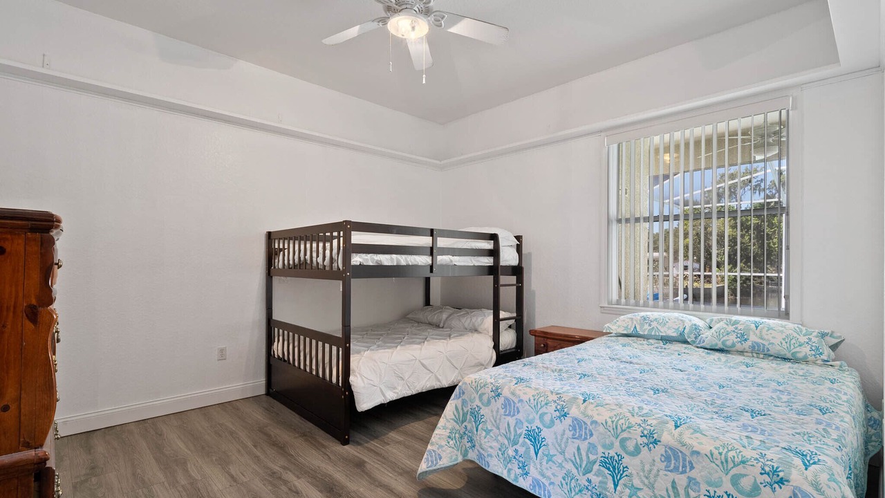Photo of Bedroom in Weeki Wachee Gardens