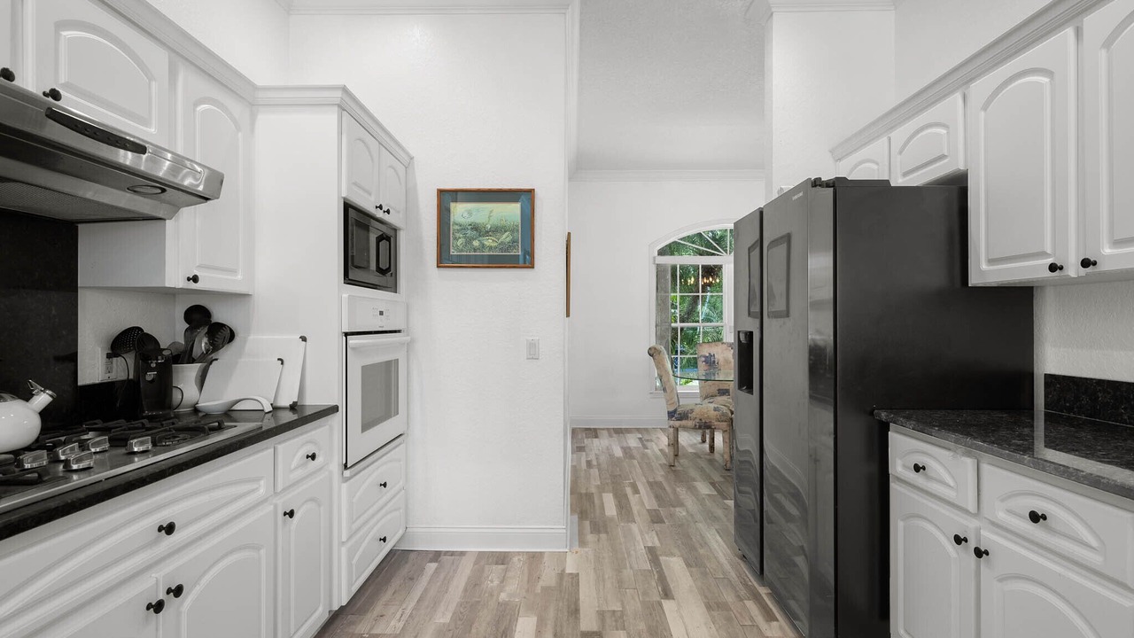 Photo of Kitchen in Weeki Wachee Gardens