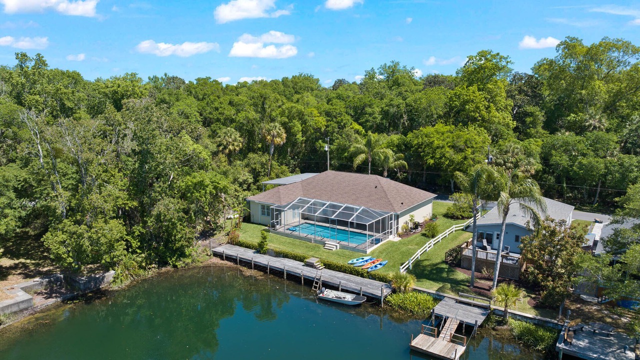 Photo of Outdoor in Weeki Wachee Gardens