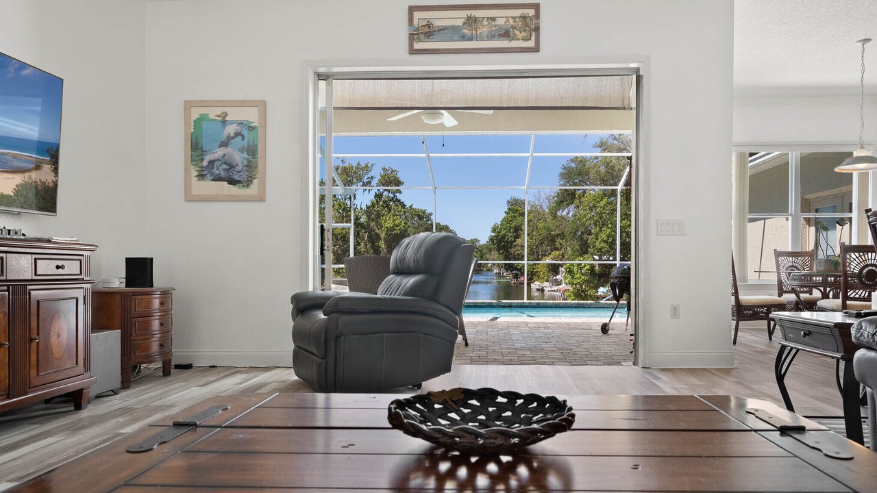 Photo of Livingroom in Weeki Wachee Gardens