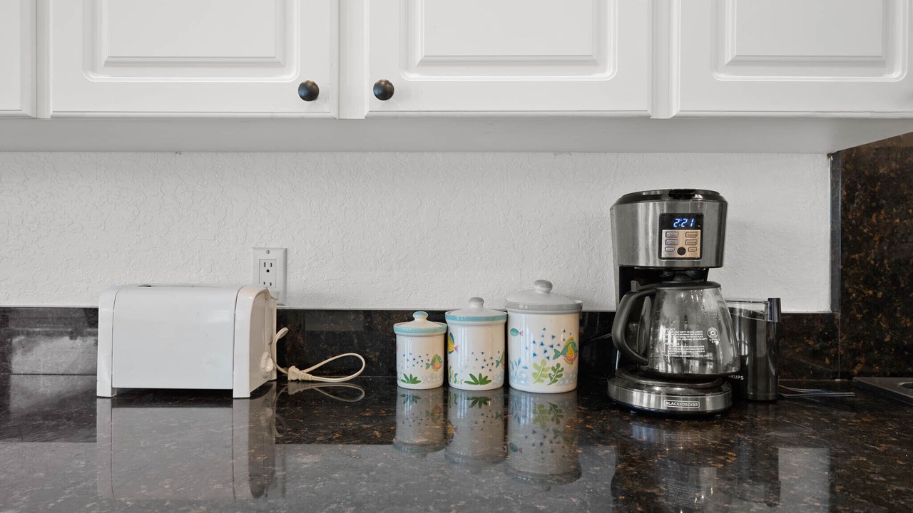 Photo of Kitchen in Weeki Wachee Gardens
