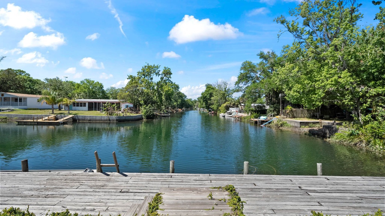 Photo of Outdoor in Weeki Wachee Gardens