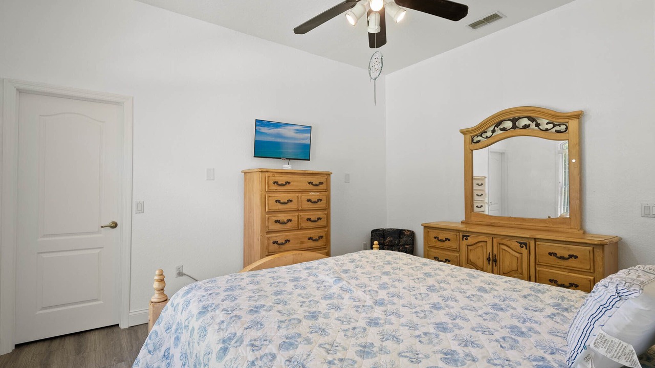 Photo of Bedroom in Weeki Wachee Gardens