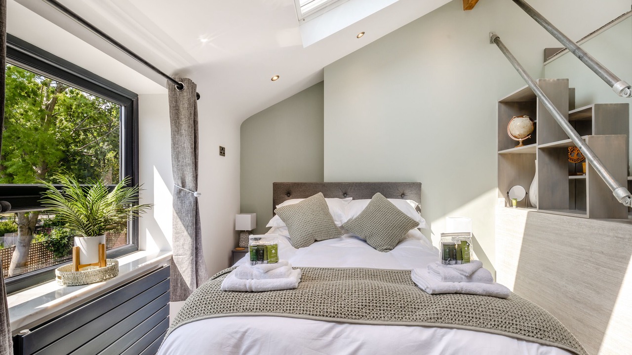 Photo of Others in Padfield