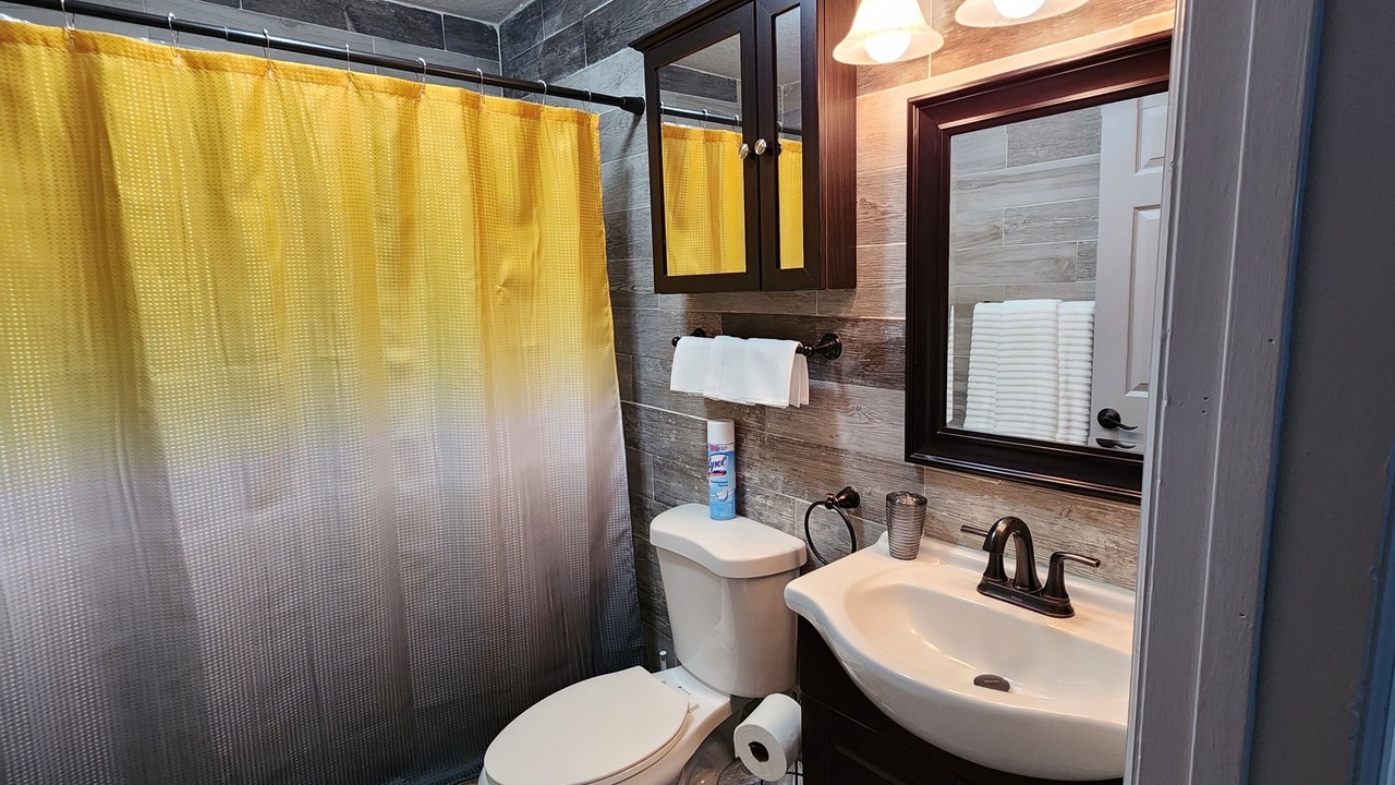 Photo of Bathroom in Riviera Beach