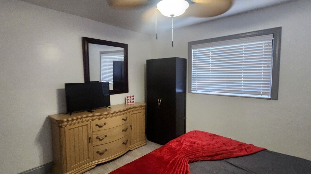 Photo of Bedroom in Riviera Beach