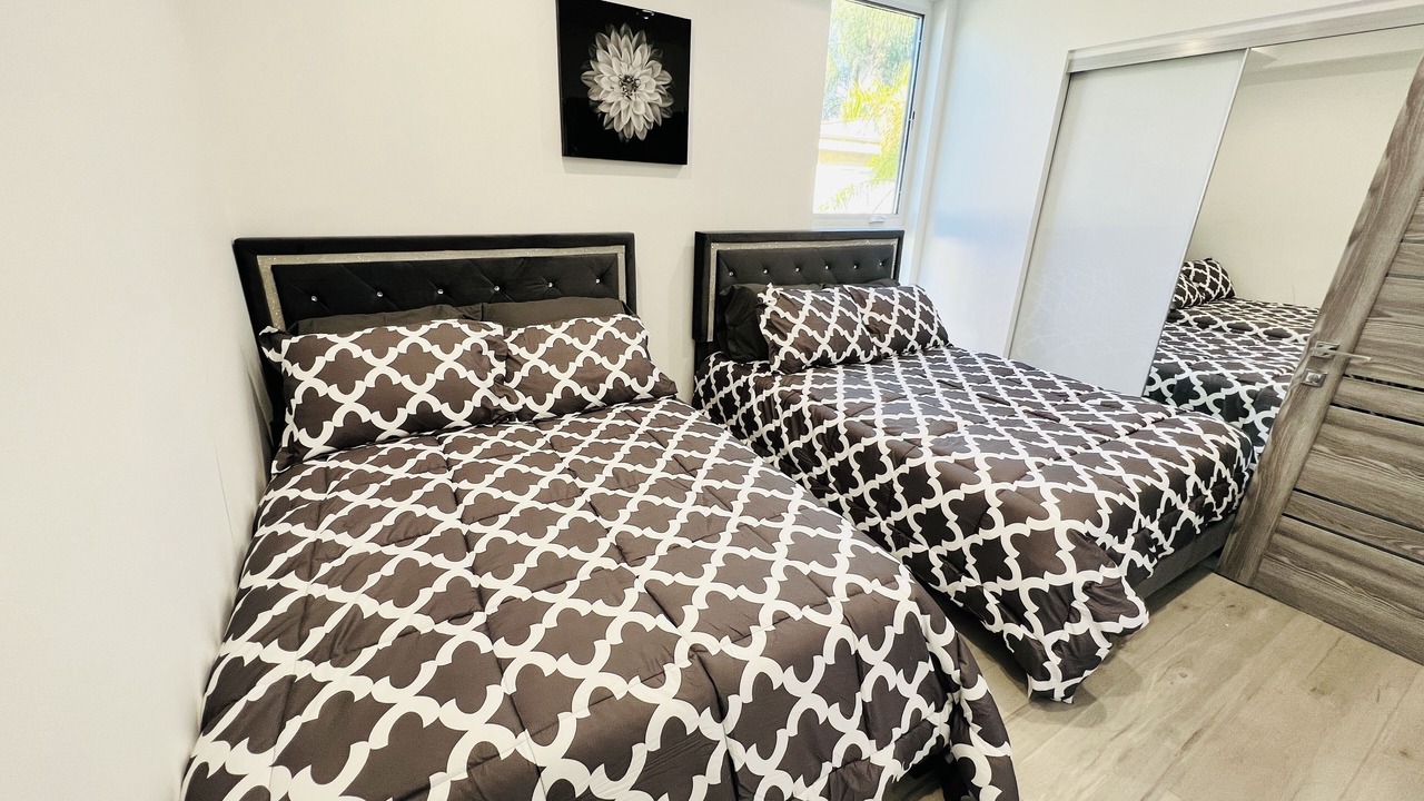 Photo of Bedroom in Valley Glen