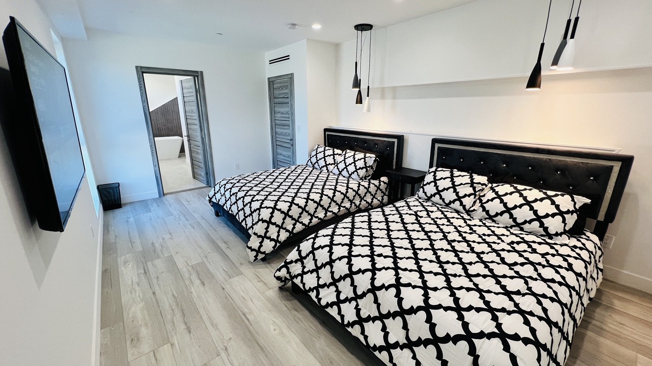 Photo of Bedroom in Valley Glen