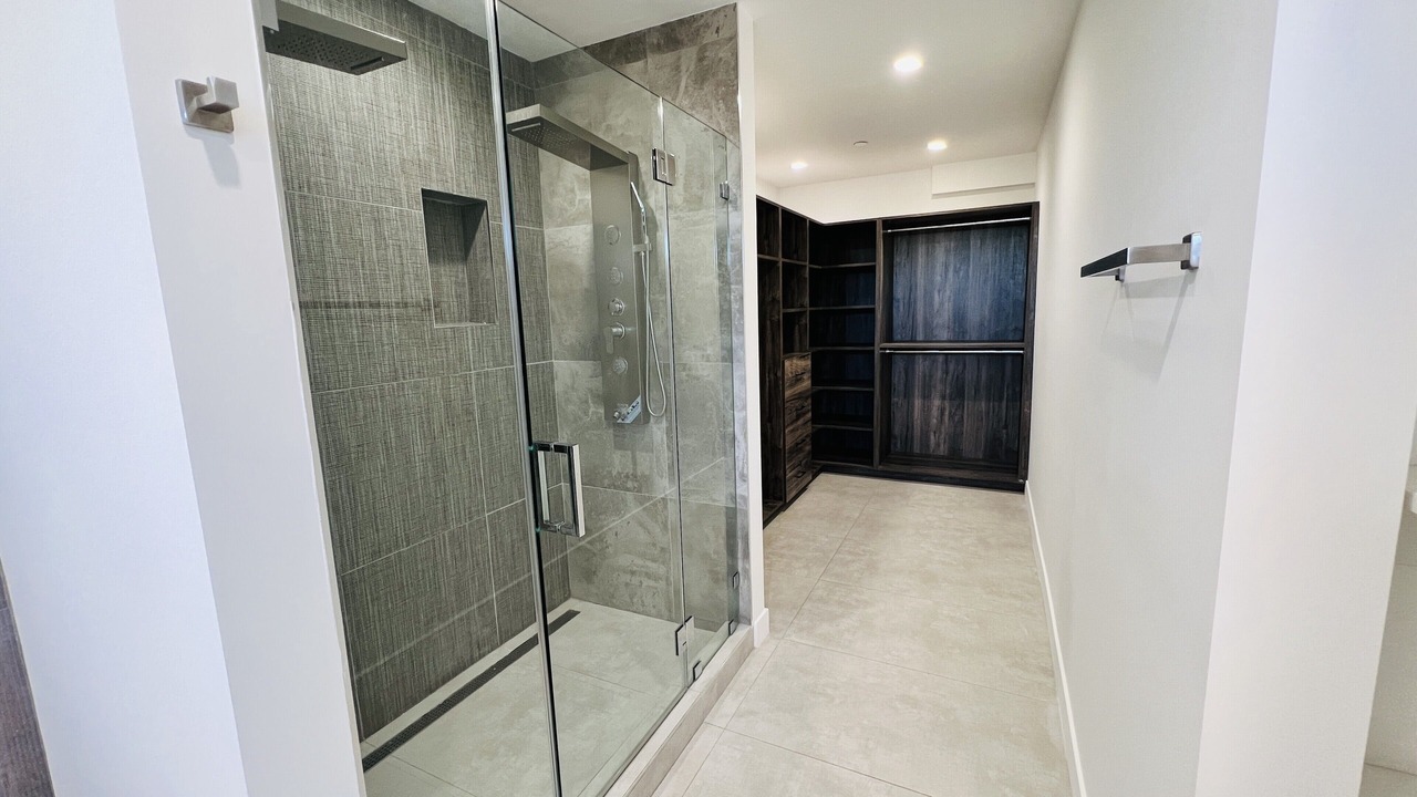 Photo of Bathroom in Valley Glen