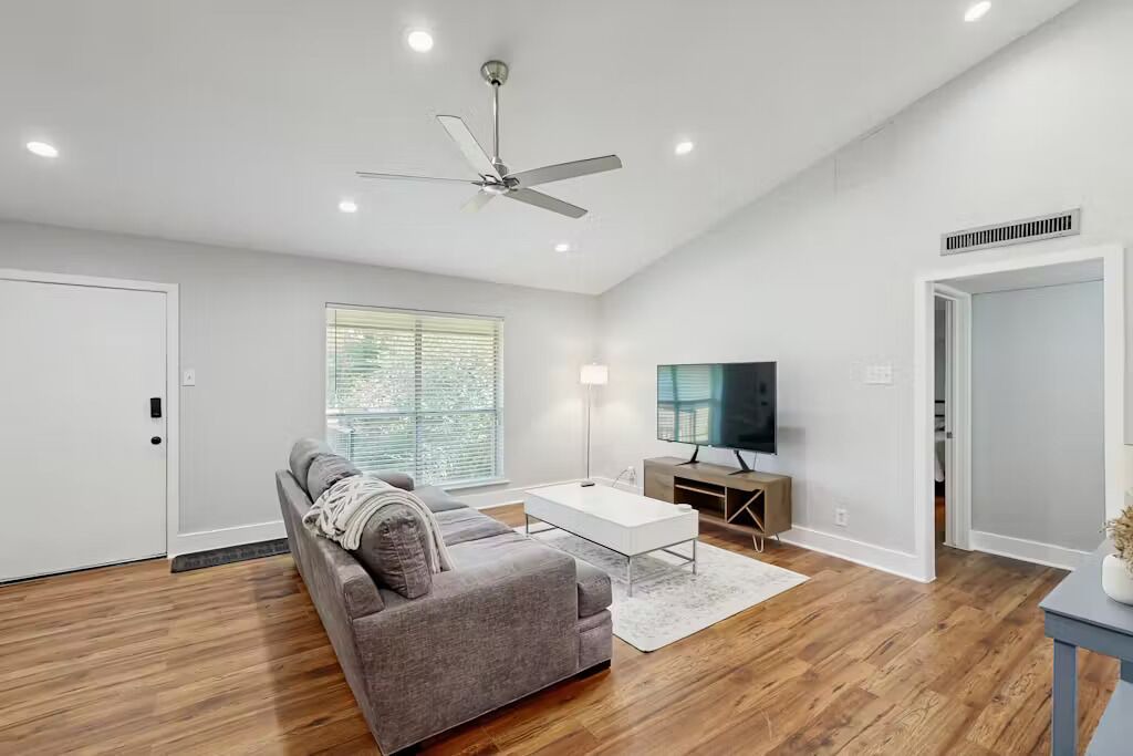 Photo of Livingroom in North Dallas