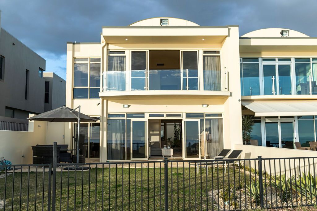 Photo of Others in Tennyson