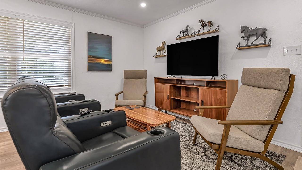Photo of Livingroom in College Station