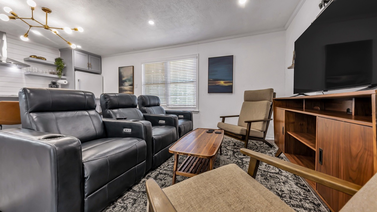 Photo of Livingroom in College Station