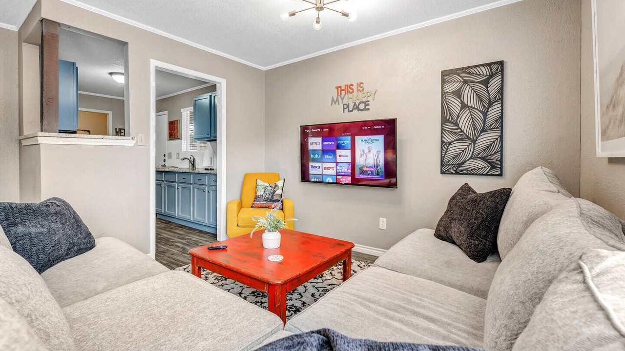 Photo of Livingroom in College Station