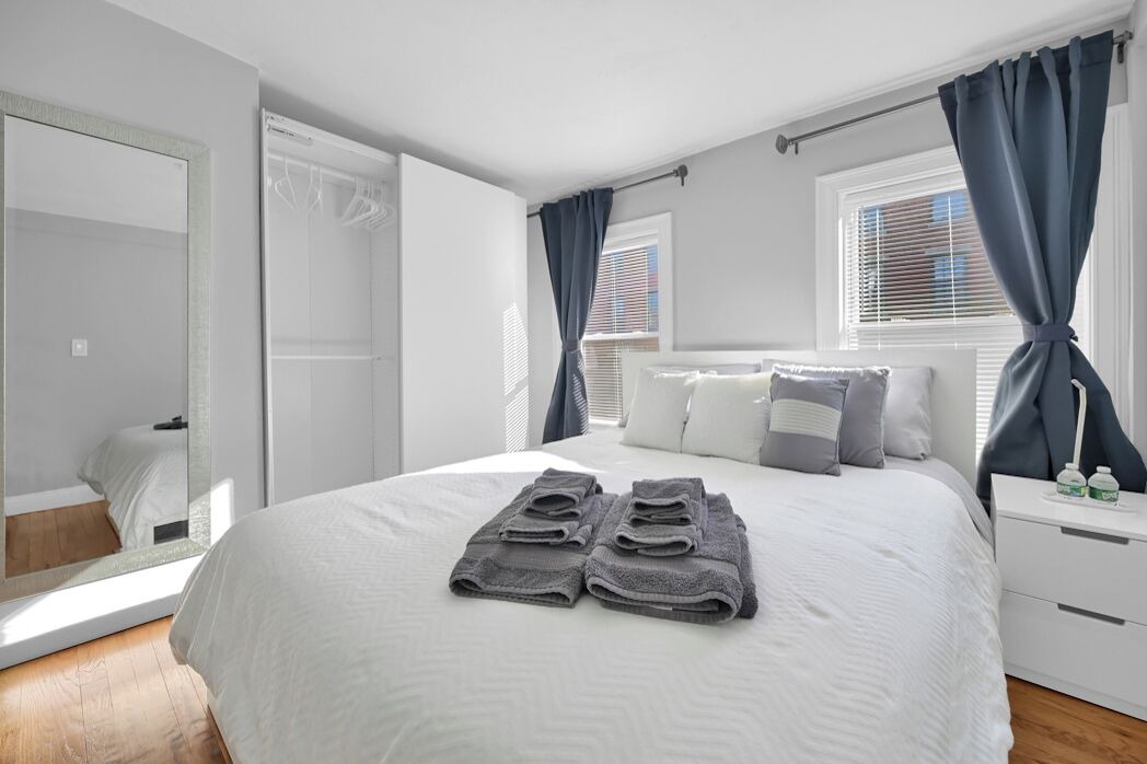 Photo of Bedroom in Central-Maverick Square - Paris Street