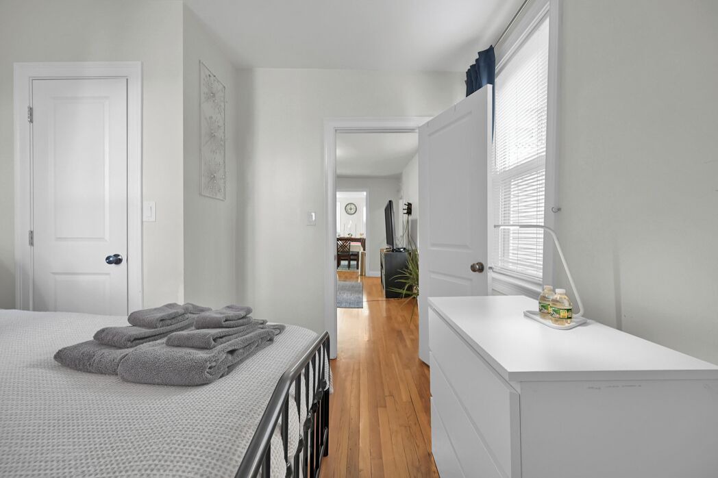 Photo of Bedroom in Central-Maverick Square - Paris Street