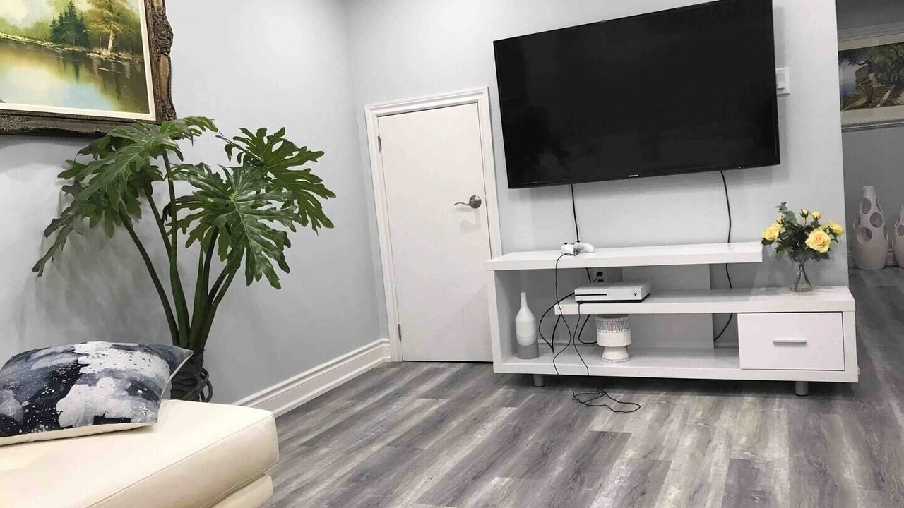 Photo of Livingroom in Golfdale Gardens
