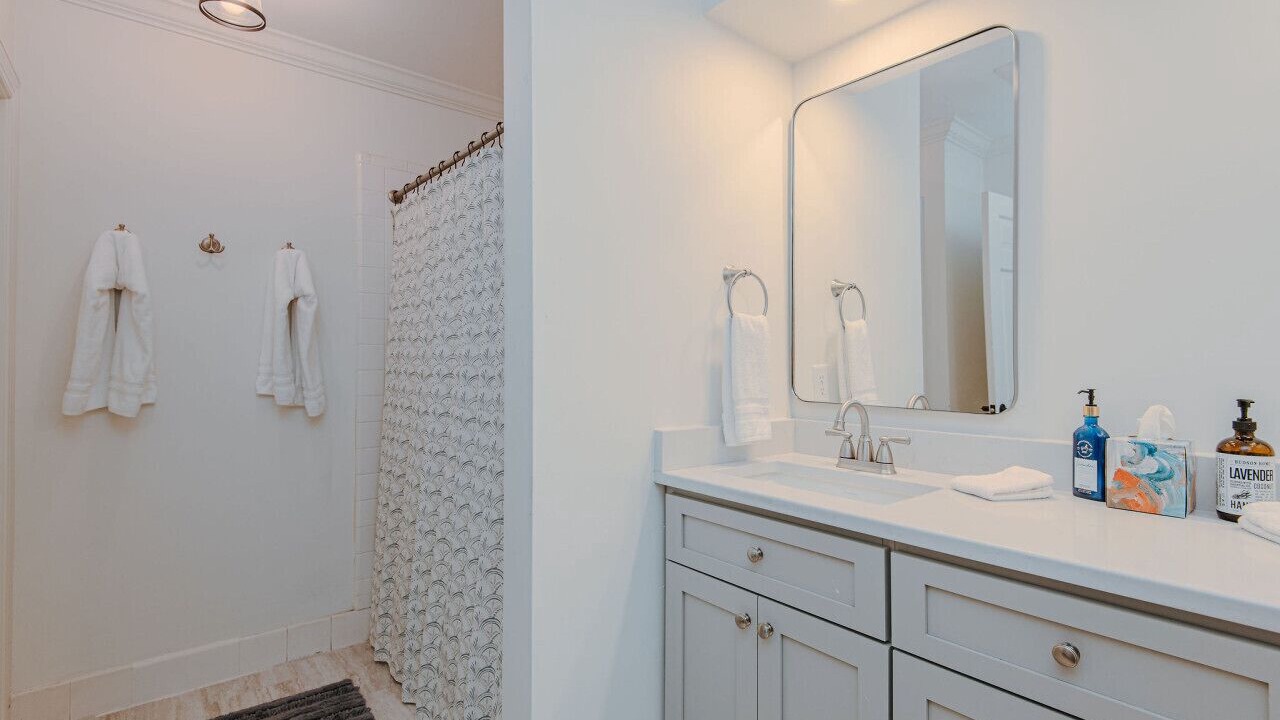 Photo of Bathroom in Old Irving Park