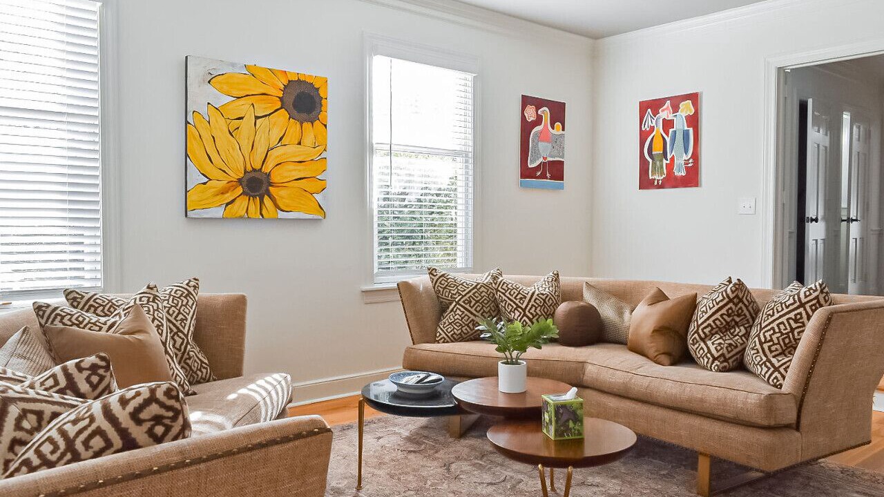 Photo of Livingroom in Old Irving Park