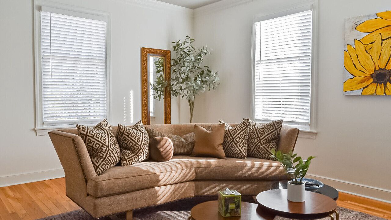 Photo of Livingroom in Old Irving Park