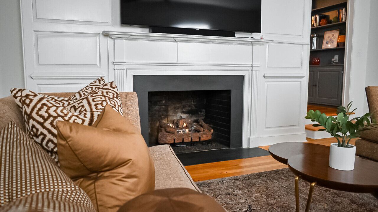Photo of Livingroom in Old Irving Park
