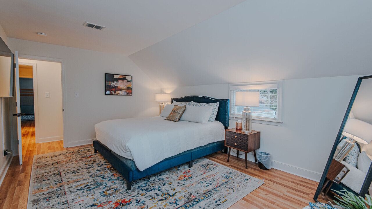 Photo of Bedroom in Old Irving Park