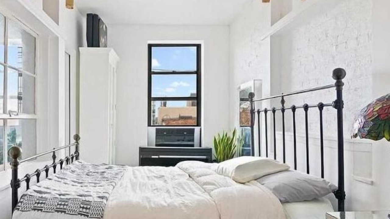 Photo of Bedroom in Gowanus
