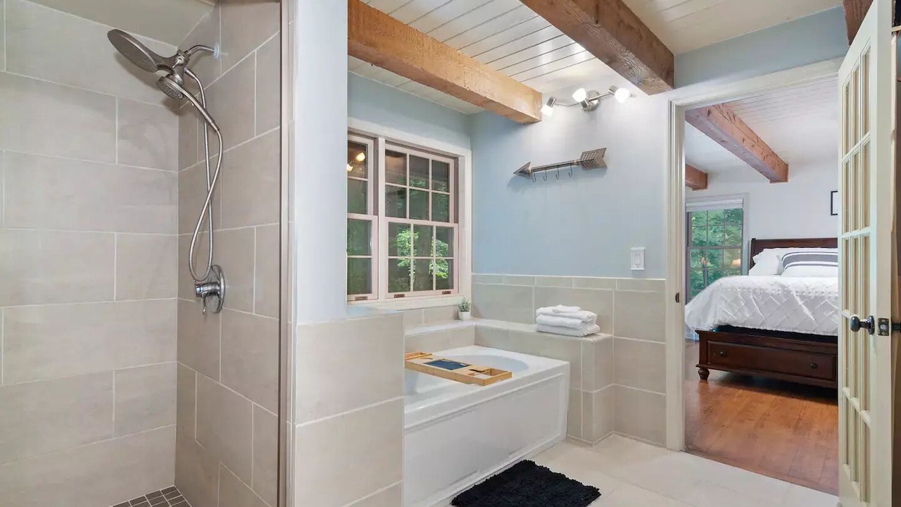 Photo of Bathroom in Lynn