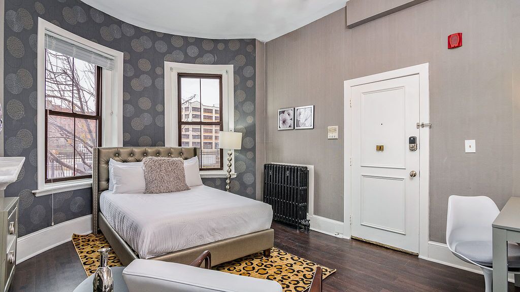 Photo of Bedroom in Bay Village