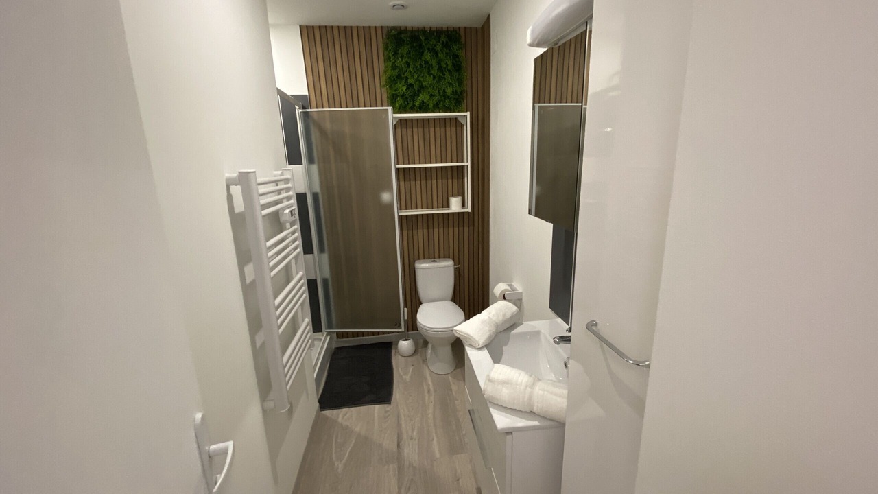 Photo of Bathroom in Fontaine Lestang-Bagatelle-Papus-Tabar-Bordelongue