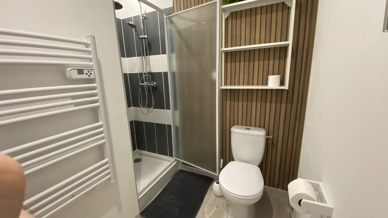 Photo of Bathroom in Fontaine Lestang-Bagatelle-Papus-Tabar-Bordelongue
