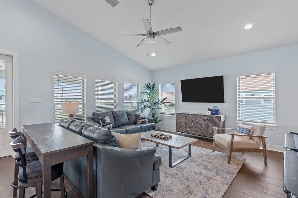 Photo of Livingroom in Hackberry