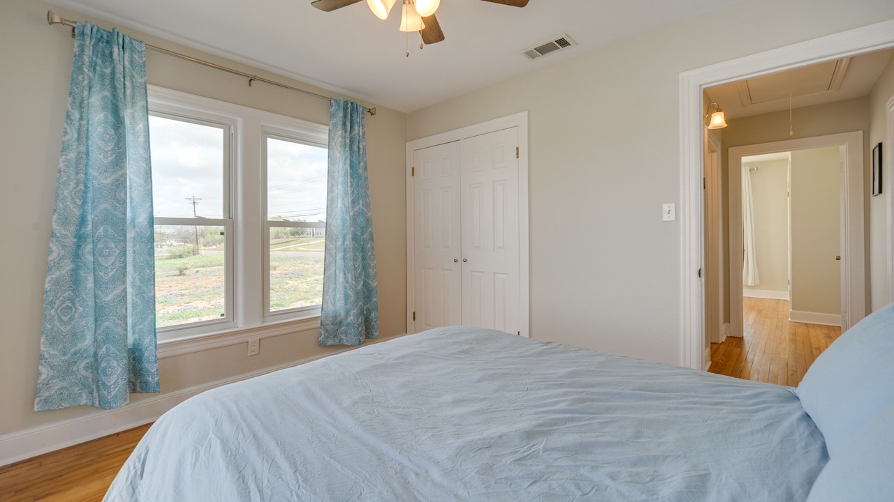 Photo of Bedroom in Llano