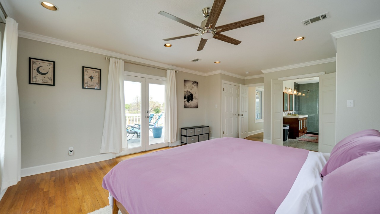 Photo of Bedroom in Llano