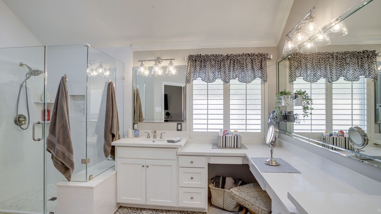 Photo of Bathroom in Klein