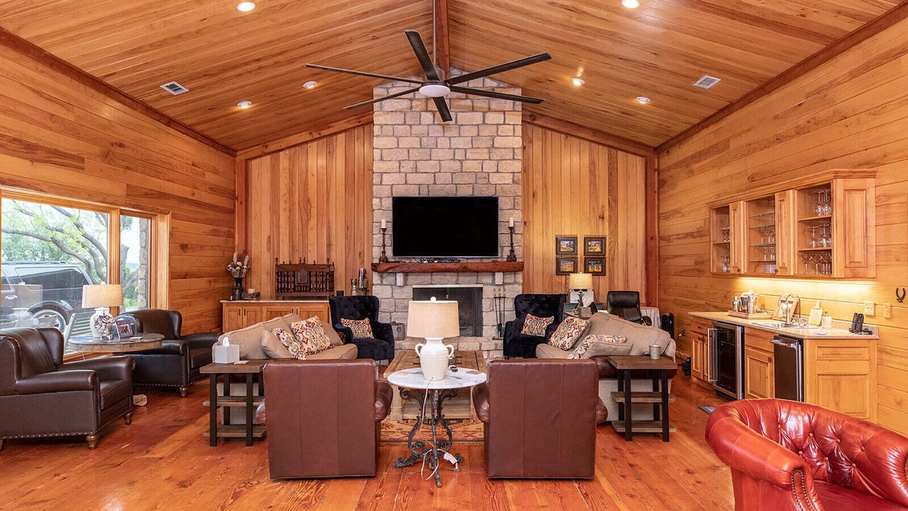 Photo of Livingroom in Brady