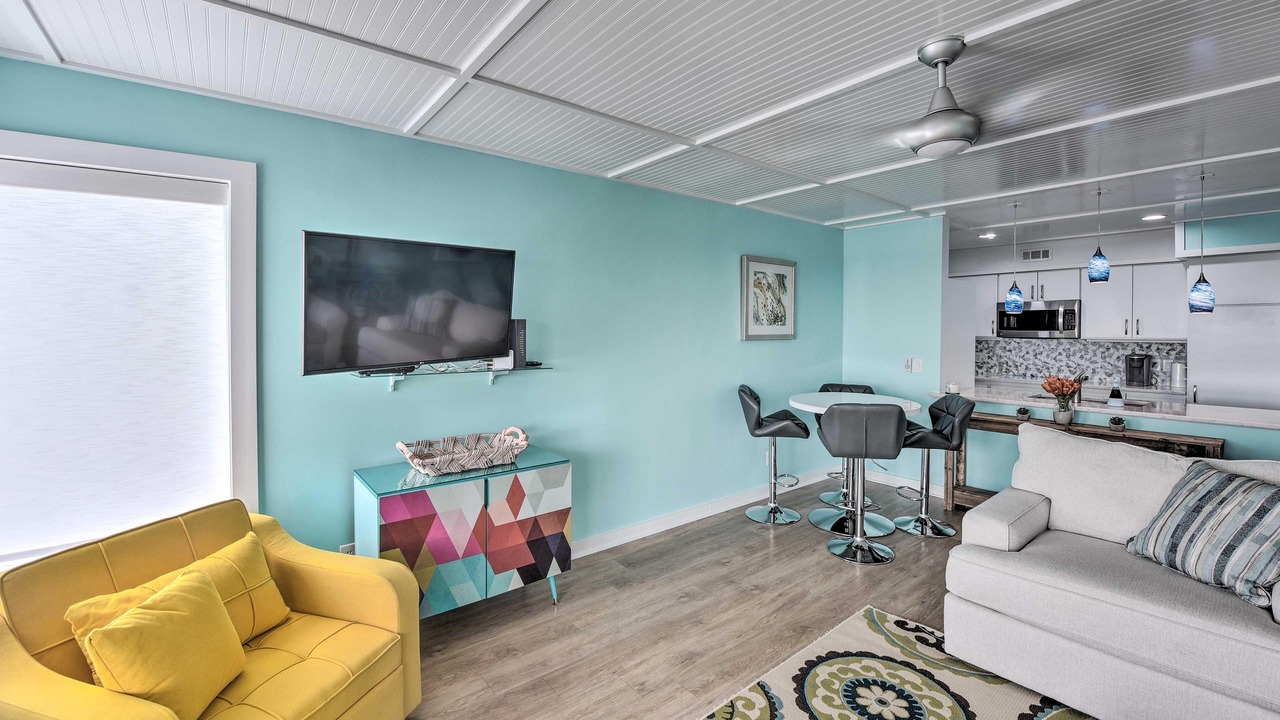 Photo of Livingroom in Oceanmarsh Subdivision