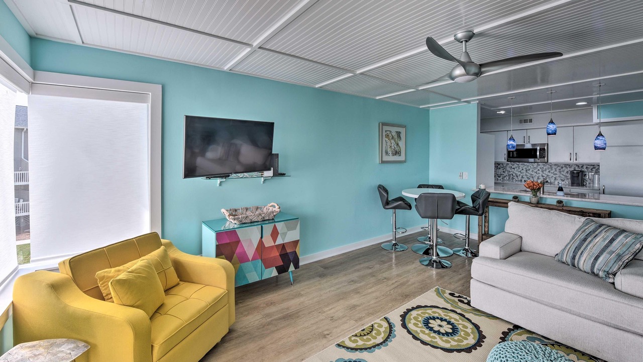 Photo of Livingroom in Oceanmarsh Subdivision